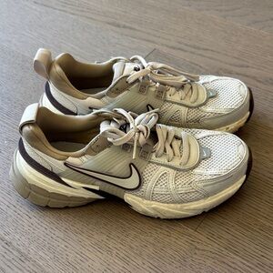 Nike V2K Run Sneaker